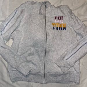 One worn once PINK Chicago sweater ❤️😍